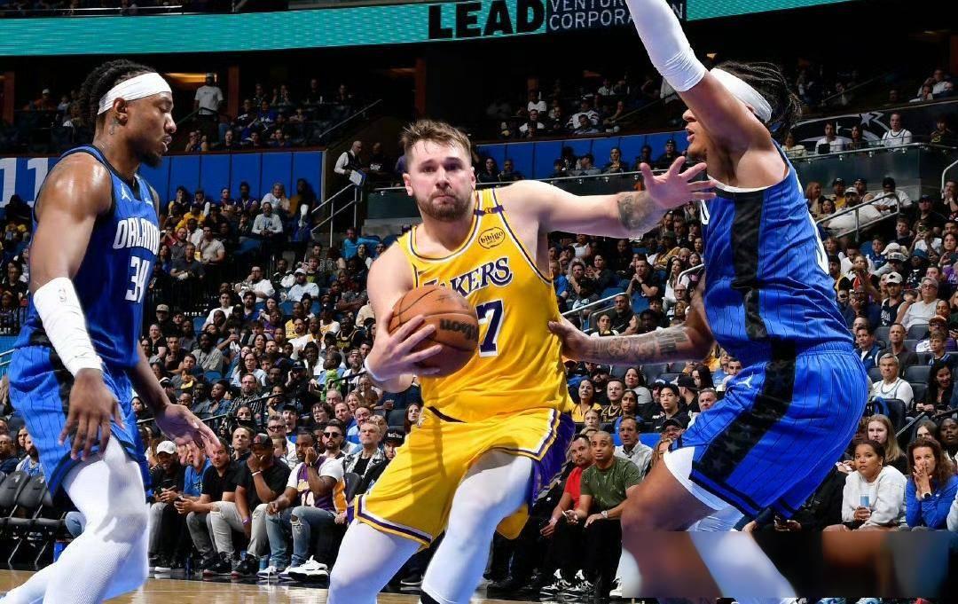 APP下载-东契奇焦点对战，费德勒与70激战日本队分钟，比赛规则变更胜负难料！赛场气氛高涨的简单介绍-APP下载