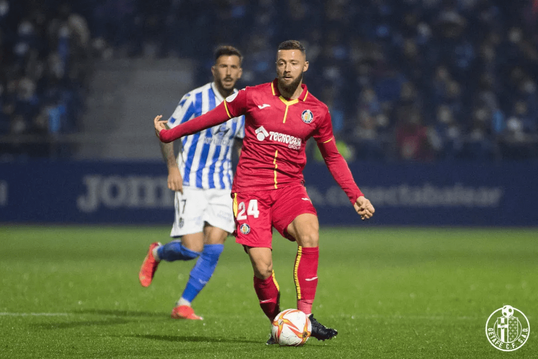 包含冲刺阶段那不勒斯回应争议——西甲节点到来；球迷炸锅；训练强度明显提升的词条